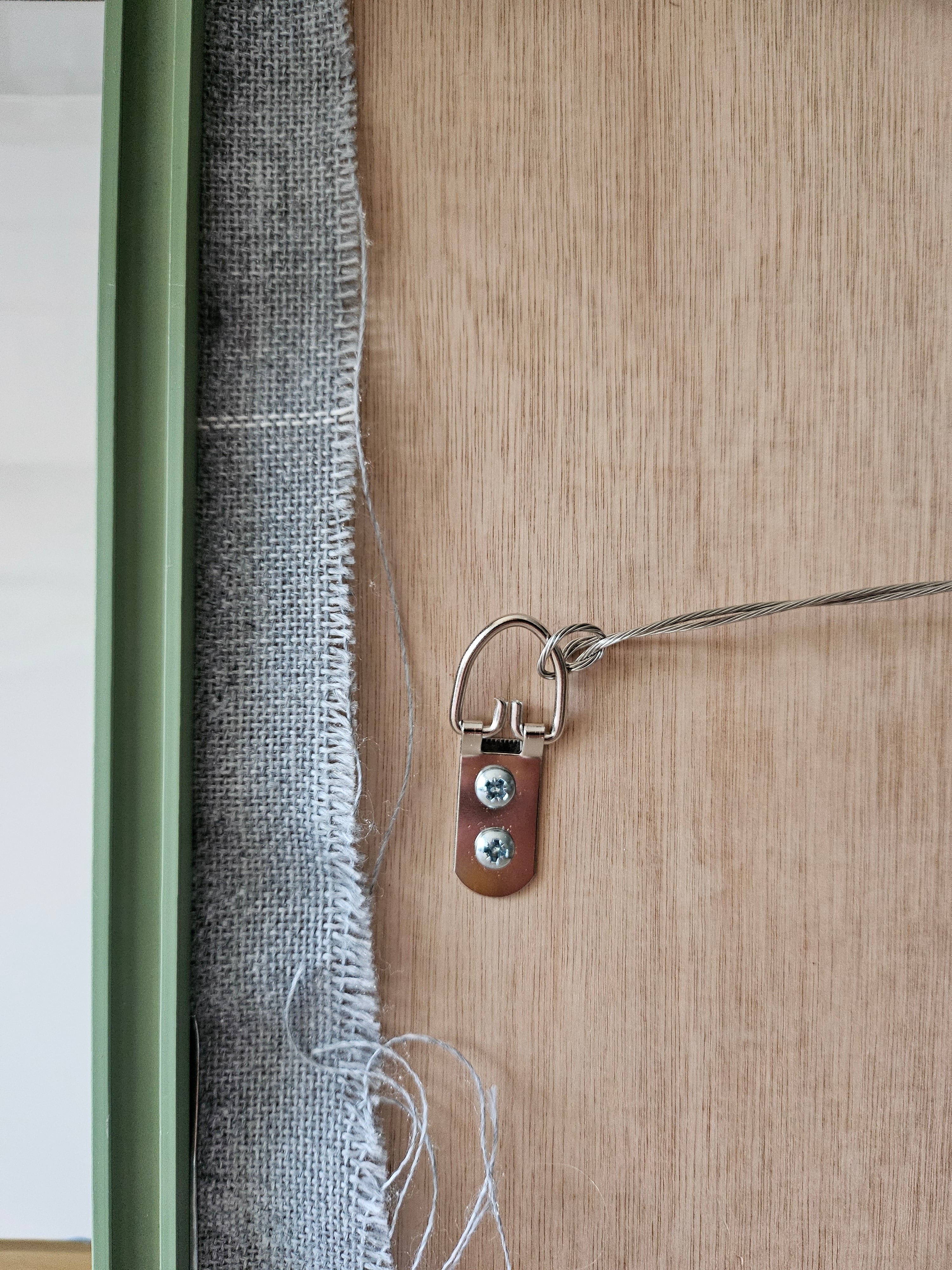 Heavy-Duty Screw Brackets for Tufted Wall hangings (Set of 2)